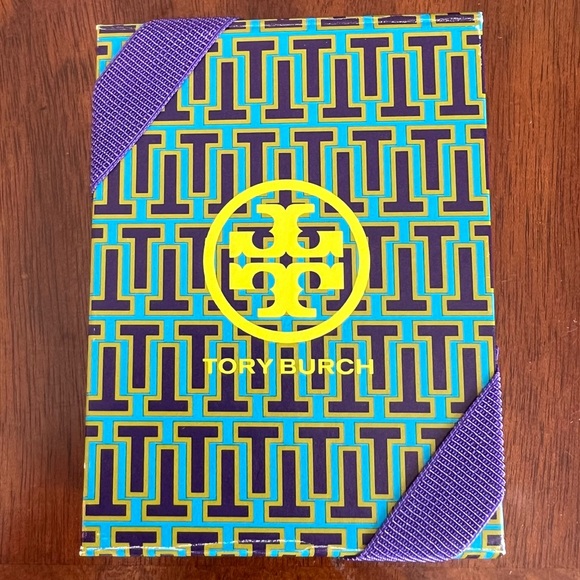 Tory Burch Gift Box with Ribbon - Picture 1 of 6